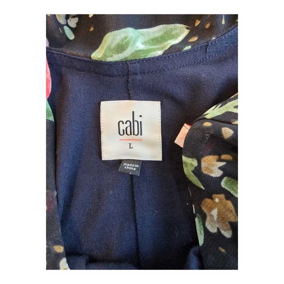 Cabi Navy Multicolor Floral Short Sleeve Cold Shoulder Blouse L - Picture 8 of 9
